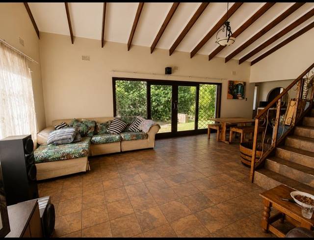 5 BEDROOM HOUSE FOR SALE IN GLENMORE BEACH
